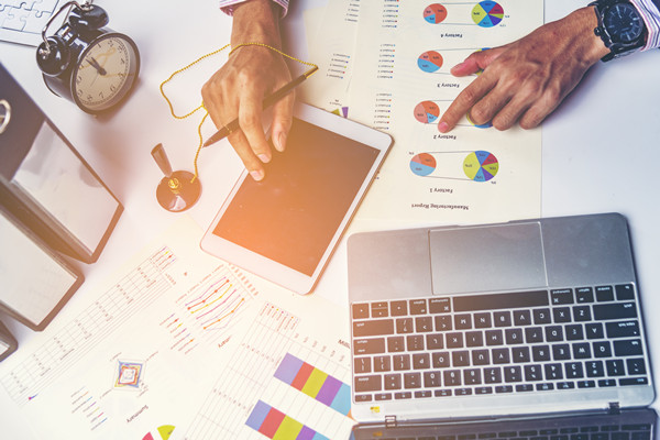 績效目標(biāo)設(shè)定：明確目標(biāo)，為員工指明方向