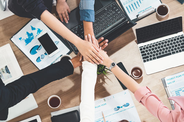 員工薪酬的確定與評(píng)估：公平、激勵(lì)與績(jī)效的結(jié)合