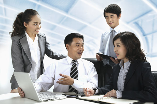 薪酬體系設(shè)計：根據(jù)企業(yè)戰(zhàn)略，設(shè)計科學(xué)體系