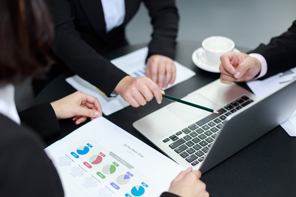 預(yù)算管理中的風(fēng)險(xiǎn)評(píng)估與應(yīng)對(duì)策略有哪些？