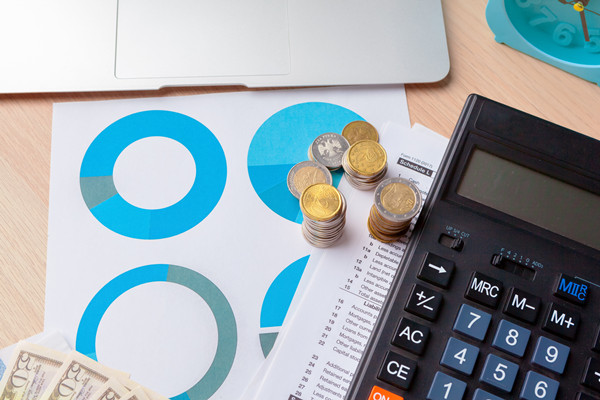 預(yù)算管理過(guò)程中如何有效識(shí)別并控制成本超支風(fēng)險(xiǎn)？