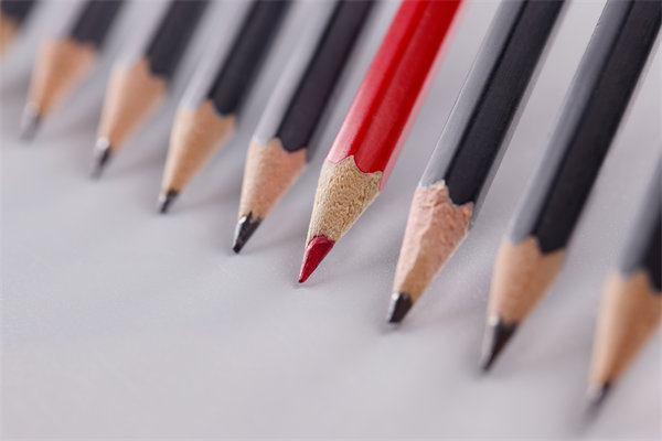 如何精準(zhǔn)定位市場，提升品牌差異化競爭力？