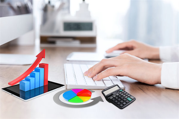 行業(yè)變革下，薪酬調(diào)整策略如何緊跟市場步伐？