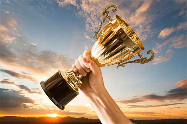 如何通過績效激勵(lì)機(jī)制激發(fā)團(tuán)隊(duì)的創(chuàng)新與活力？