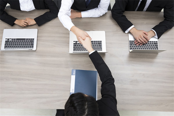 如何有效招聘并留住頂尖人才，提升團(tuán)隊(duì)競爭力？