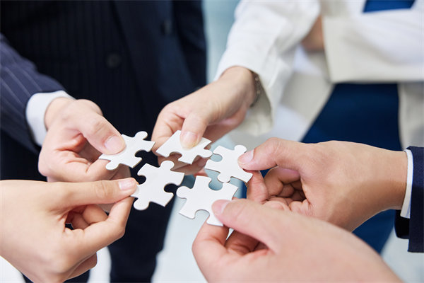 如何有效招聘并留住頂尖人才，提升團(tuán)隊(duì)競(jìng)爭(zhēng)力？