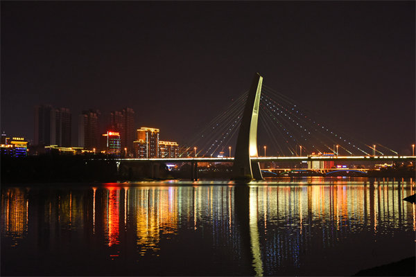 贛州企業(yè)面臨市場挑戰(zhàn)，管理咨詢有何應(yīng)對策略？