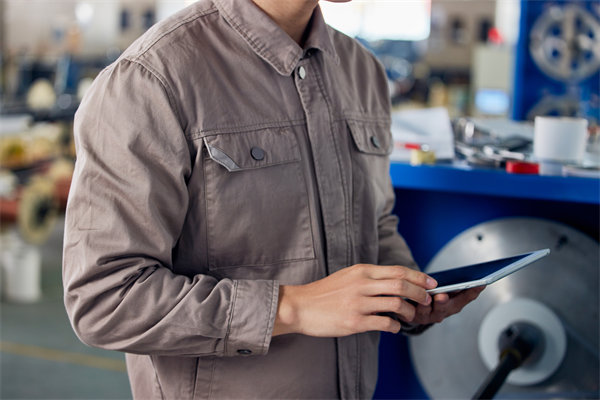 持續(xù)改進機制在精益生產(chǎn)中如何驅(qū)動質(zhì)量與成本雙贏？