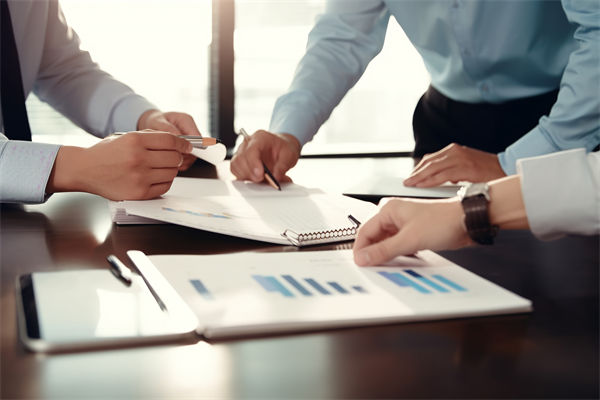 如何確保薪酬績(jī)效體系公平透明，增強(qiáng)員工信任？