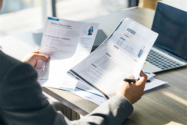 招聘過程中，如何平衡能力與潛力，篩選最佳候選人？