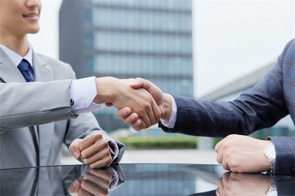 勞動(dòng)關(guān)系管理中，如何避免糾紛，構(gòu)建和諧環(huán)境？