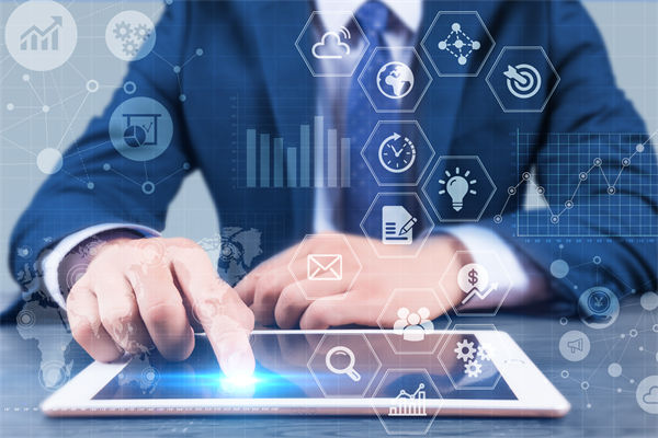 制定年度經(jīng)營計劃時，如何平衡創(chuàng)新與風(fēng)險？