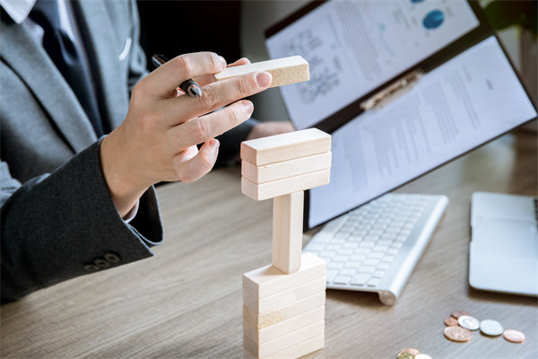 如何通過(guò)預(yù)算管理，加強(qiáng)企業(yè)的風(fēng)險(xiǎn)預(yù)警與防范能力？