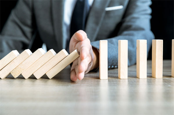 怎樣評(píng)估，年度經(jīng)營(yíng)計(jì)劃的實(shí)施效果與預(yù)期是否一致？