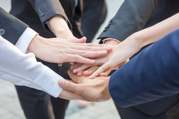 跨部門協(xié)作時(shí)，如何公平地衡量和評(píng)估每個(gè)人的績(jī)效？