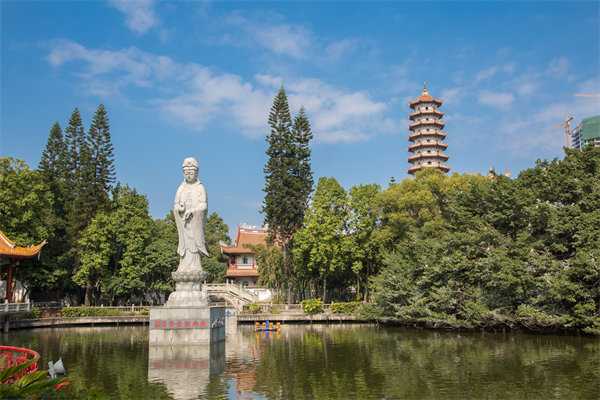 企業(yè)如何借助福州咨詢公司制定并落實(shí)年度經(jīng)營(yíng)策略？