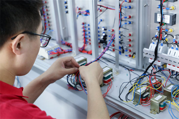 哪些行業(yè)人才火爆就業(yè)市場(chǎng)？人力資源管理有何啟發(fā)？