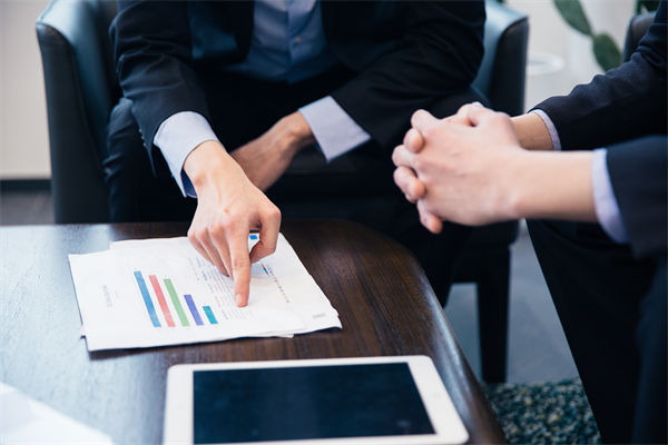 預算松弛現(xiàn)象如何避免，以確保預算的嚴肅性和準確性？