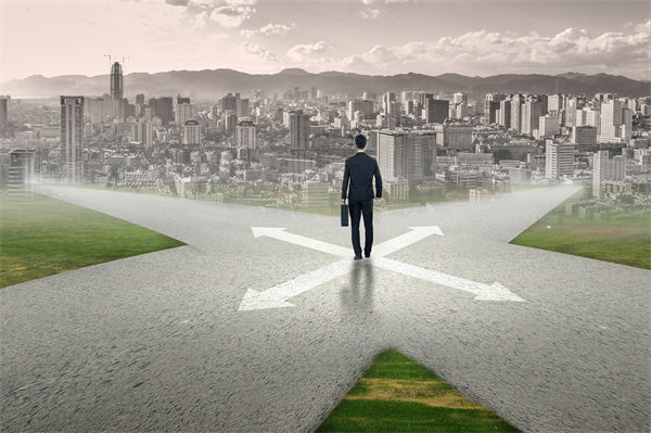 企業(yè)轉(zhuǎn)型遇阻，管理咨詢?nèi)绾尉珳?zhǔn)破局開(kāi)辟新增長(zhǎng)路徑？