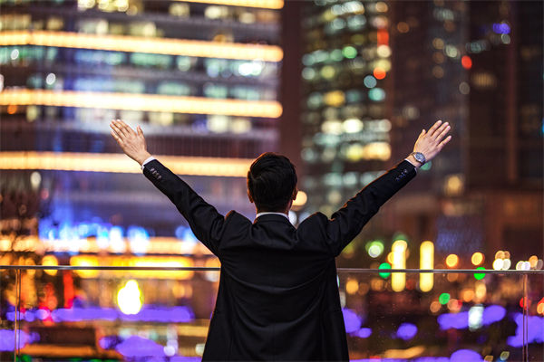 行業(yè)薪酬競(jìng)爭(zhēng)激烈，企業(yè)怎樣優(yōu)化薪酬吸引頂尖人才？