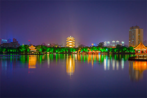 營銷轉(zhuǎn)化率低迷？濟(jì)南營銷咨詢公司如何精準(zhǔn)打通獲客變現(xiàn)鏈路？