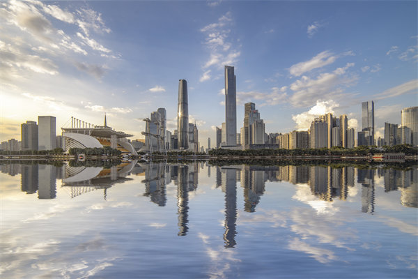 制造業(yè)庫(kù)存積壓嚴(yán)重卻仍斷貨，廣州供應(yīng)鏈咨詢公司如何調(diào)和產(chǎn)銷矛盾？