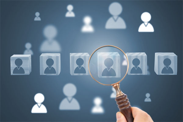 招聘成本節(jié)節(jié)攀升，人力資源管理如何精準鎖定人才？
